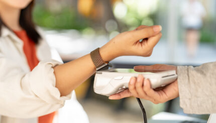 Nowe technologie w bankowości_kierunki rozwoju usług cyfrowych